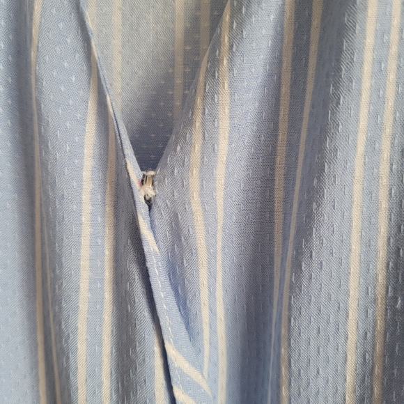 Beautiful blue stripped blouse - Picture 4 of 4